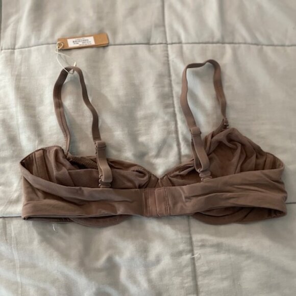 NWT SKIMS Bra 38C Underwire Neutral Minimalist Unpadded Everybody Beige Umber - Picture 2 of 6